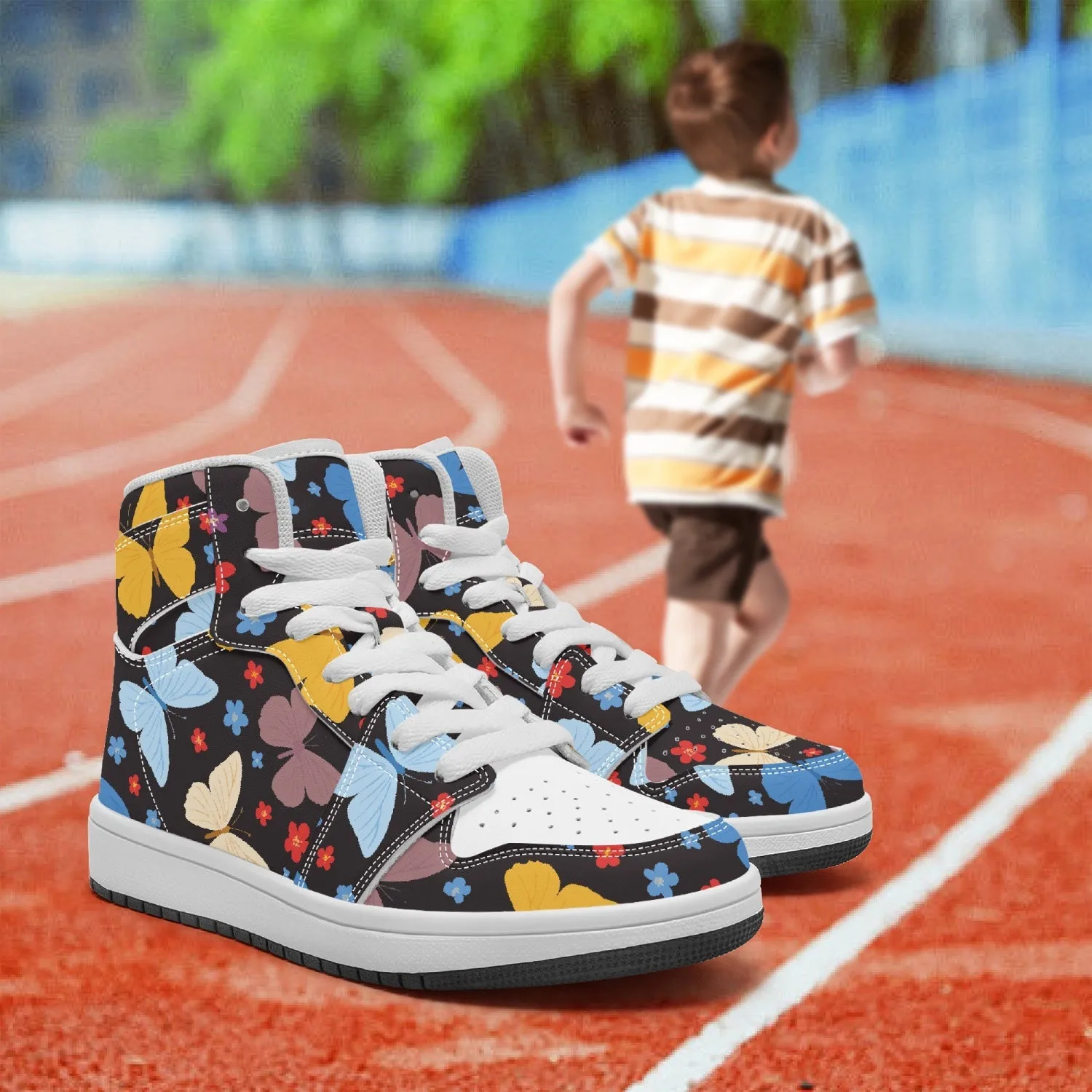 Chaussures montantes en cuir pour enfant "Papillons multicolores" (669)