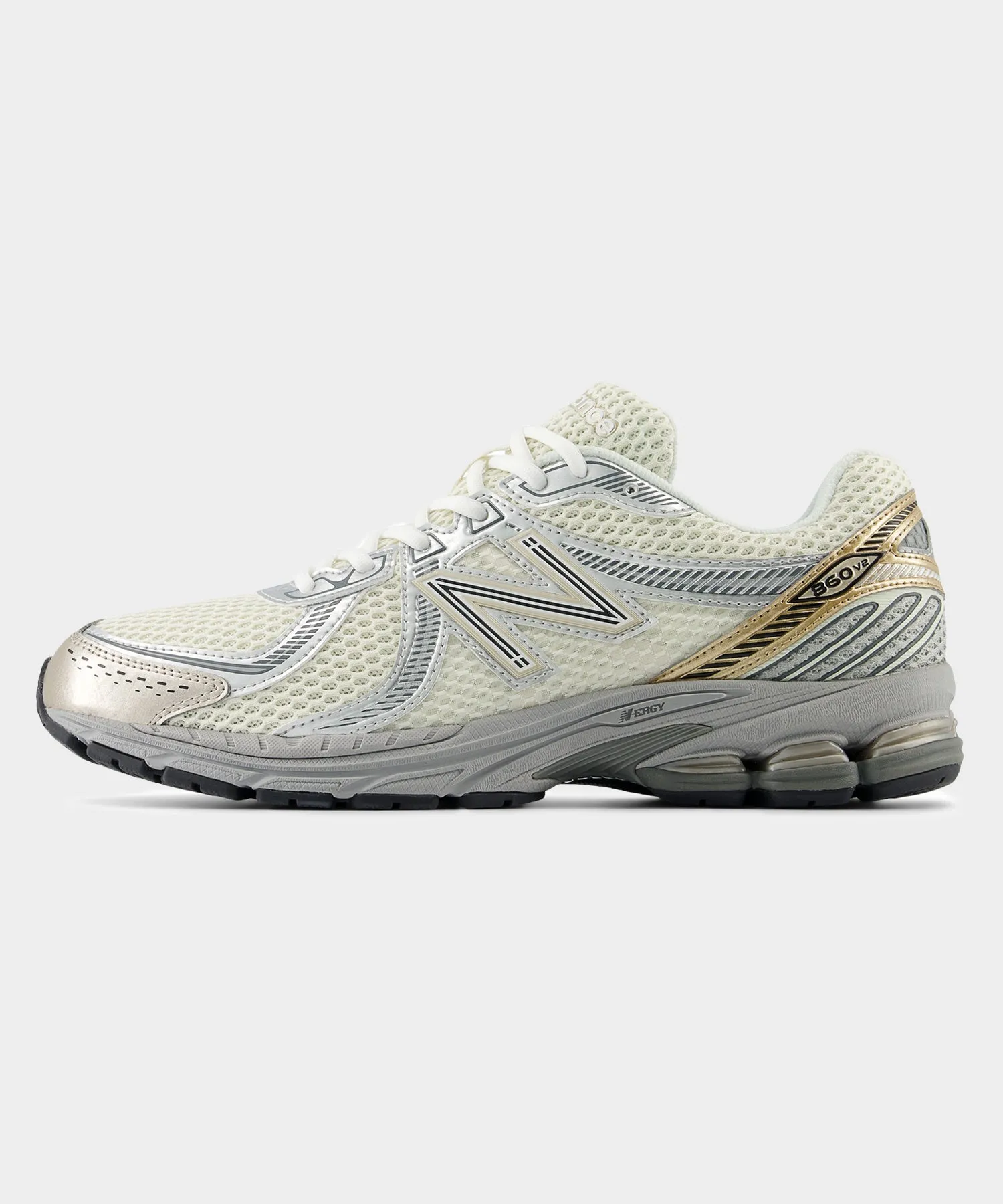 New Balance 860v2 in Sea Salt   Gold Metallic