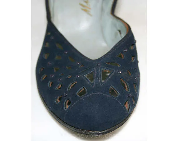 Size 5 1940s Shoes - Navy Blue Suede Pumps with Snowflake Cutwork - 40s Pumps - Deadstock - Glamour Girl - Excellent Condition - 40272-1