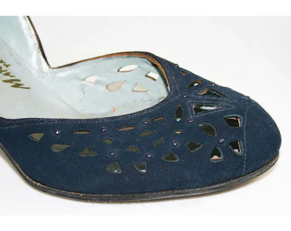 Size 5 1940s Shoes - Navy Blue Suede Pumps with Snowflake Cutwork - 40s Pumps - Deadstock - Glamour Girl - Excellent Condition - 40272-1